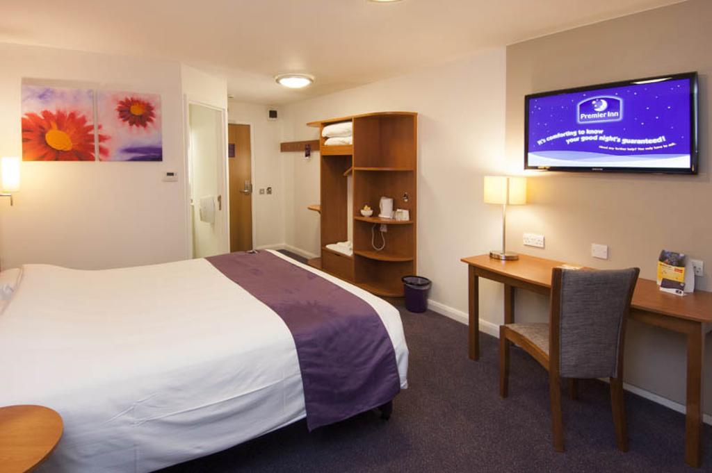 Premier Inn Newcastle City Centre Millennium Bridge Zewnętrze zdjęcie